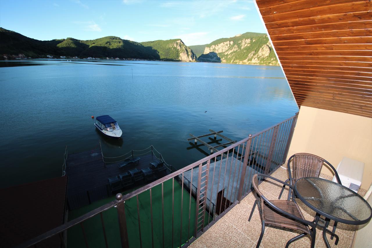 Vila Golful Dunarii Dubova Exterior foto